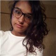 Studentessa universitaria offre ripetizioni private e aiuto compiti